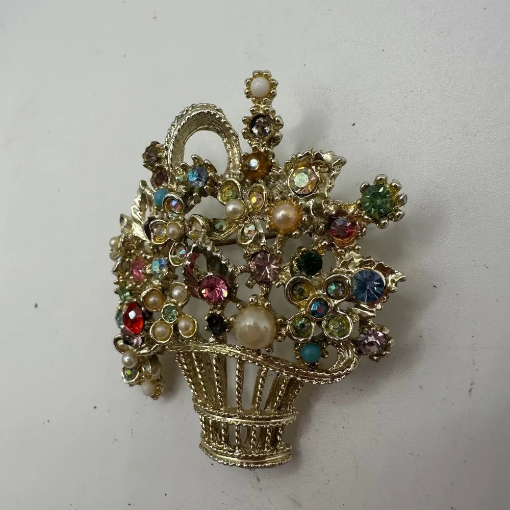 Vtg MCM Gold Tone Multi Color Rhinestone Faux Pearl Flower Basket Brooch Pin
